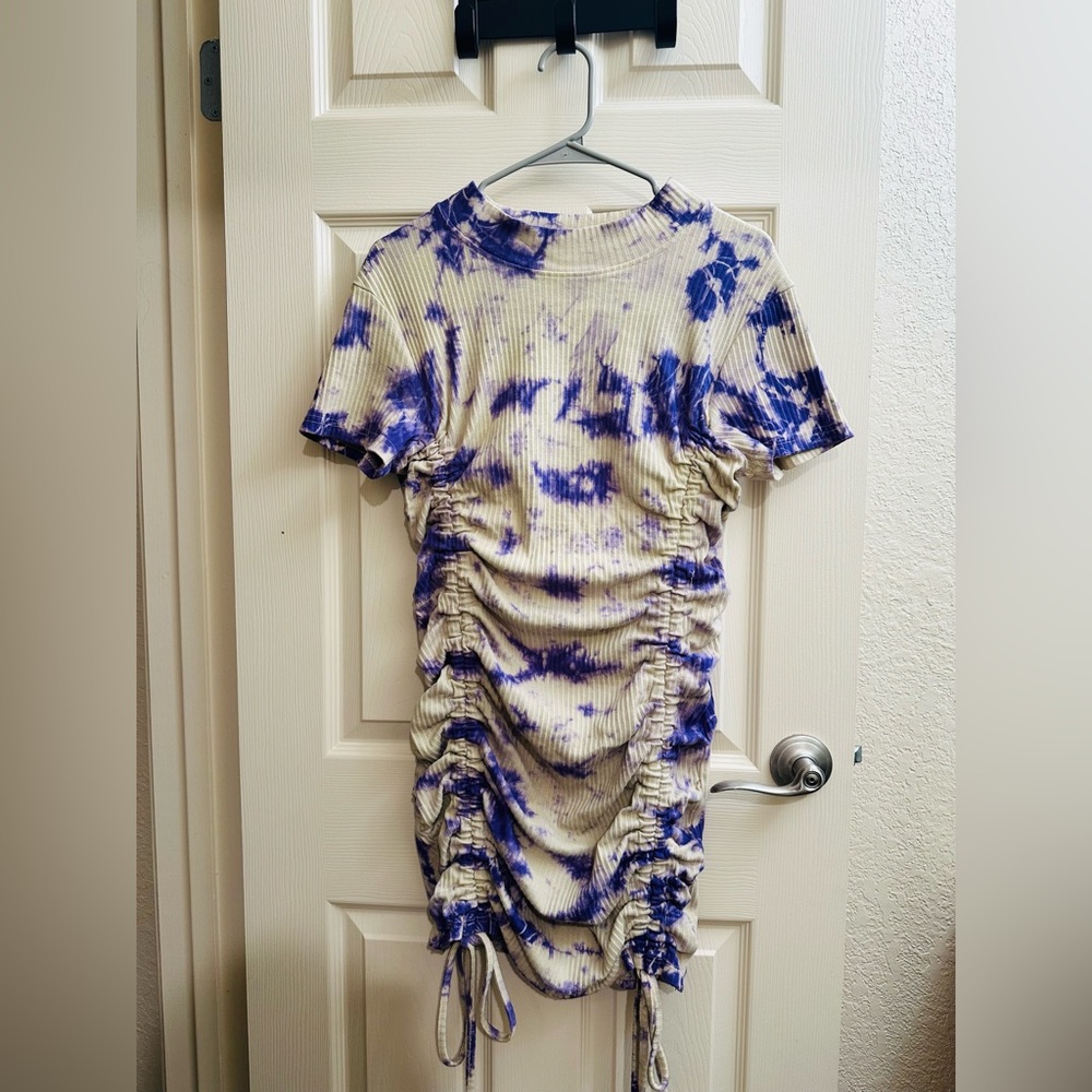 Missguided Cream and Purple Tie-Dye Top